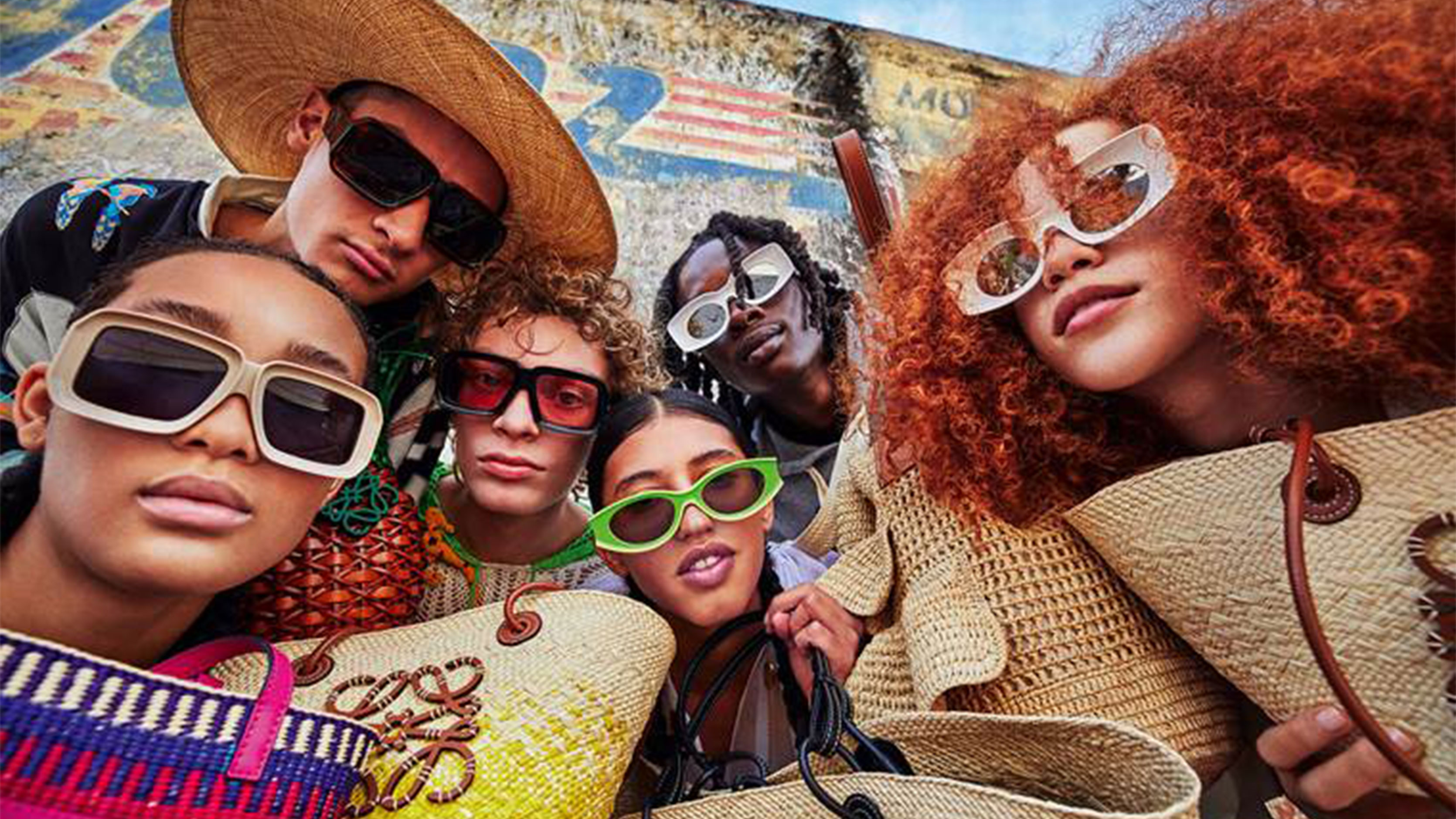 Vibraciones veraniegas con la colección Paula's Ibiza de Loewe | Departures  Magazine