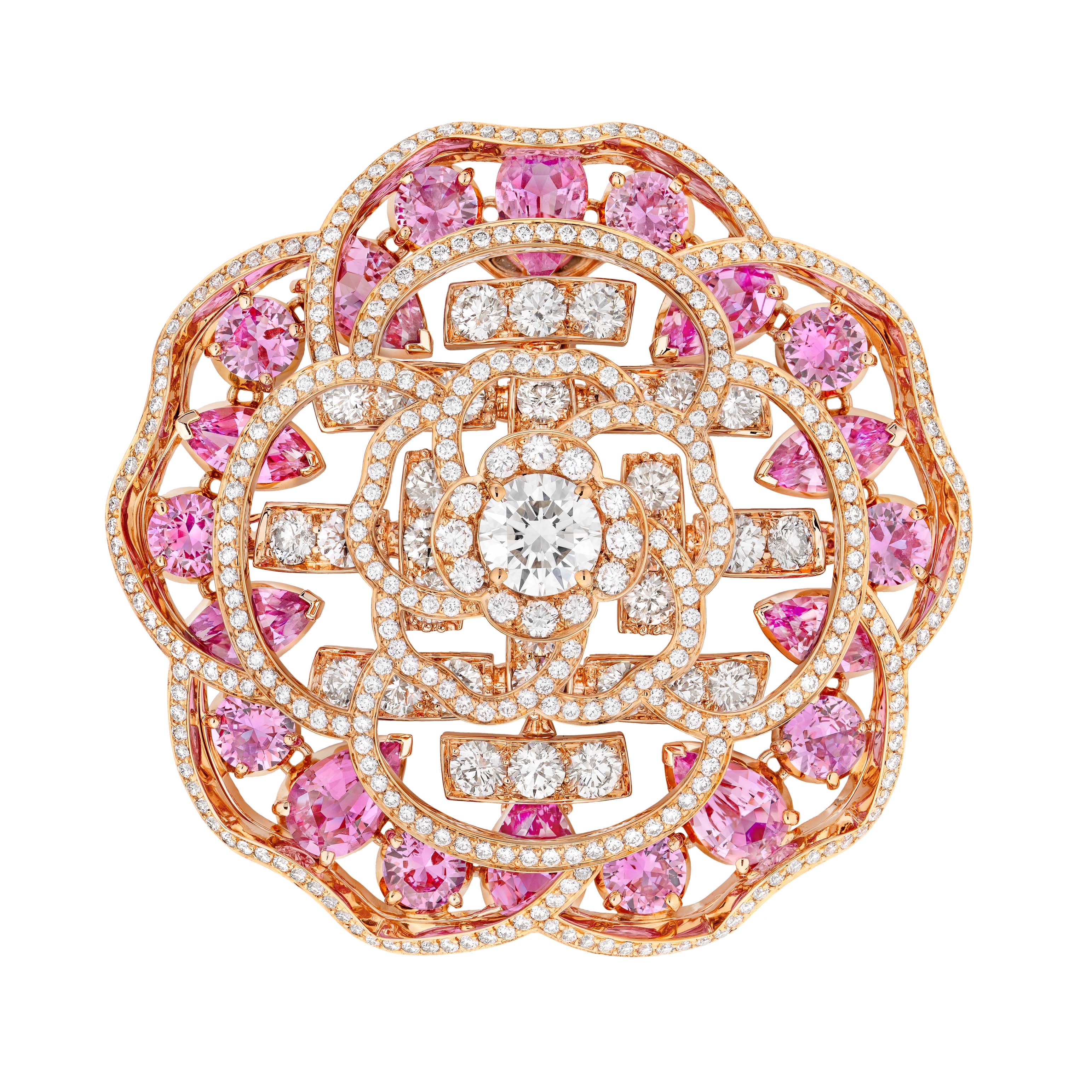 Diamonds and lace are the stars and flowers of the new Dentelle de